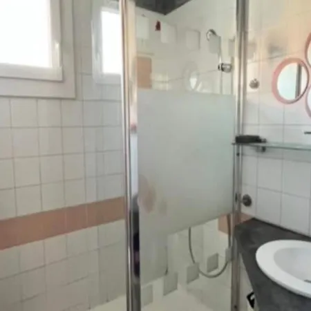 Apartment 2 For 2 People Le Grau-du-Roi